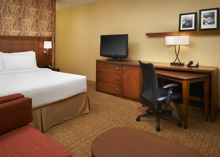 Отель Courtyard Chicago Окбрук Террас