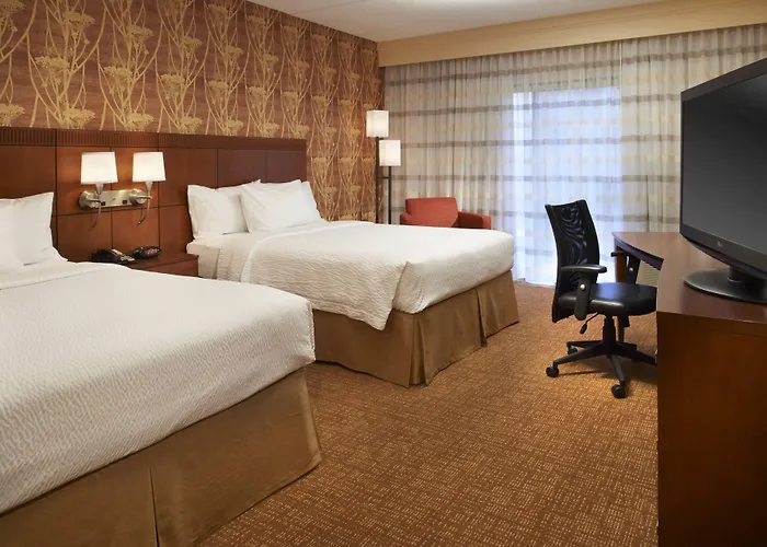 Courtyard Chicago Окбрук Террас