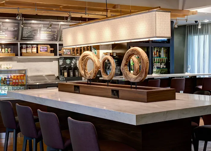 Courtyard Chicago Отель 3*